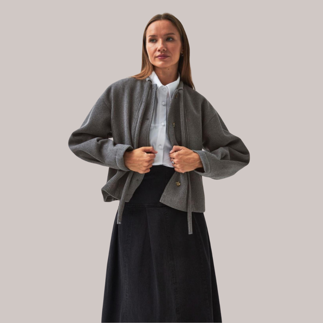 Lina – Silent Strength