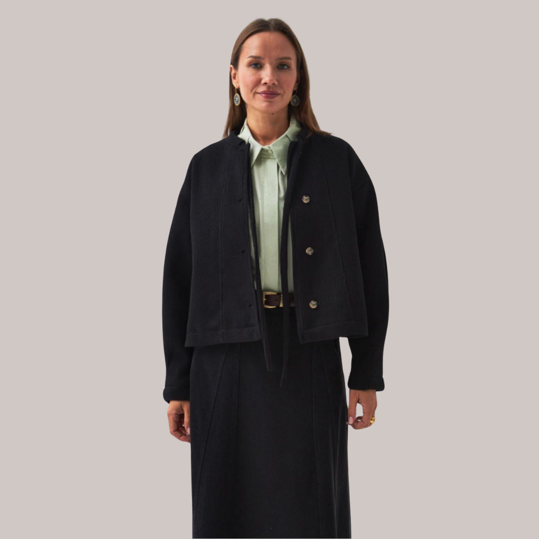 Lina – Silent Strength